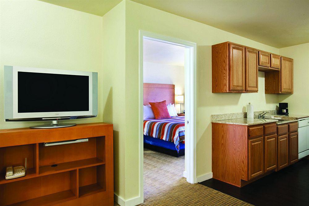Hyatt House - University Village كولورادو سبرينغس الغرفة الصورة